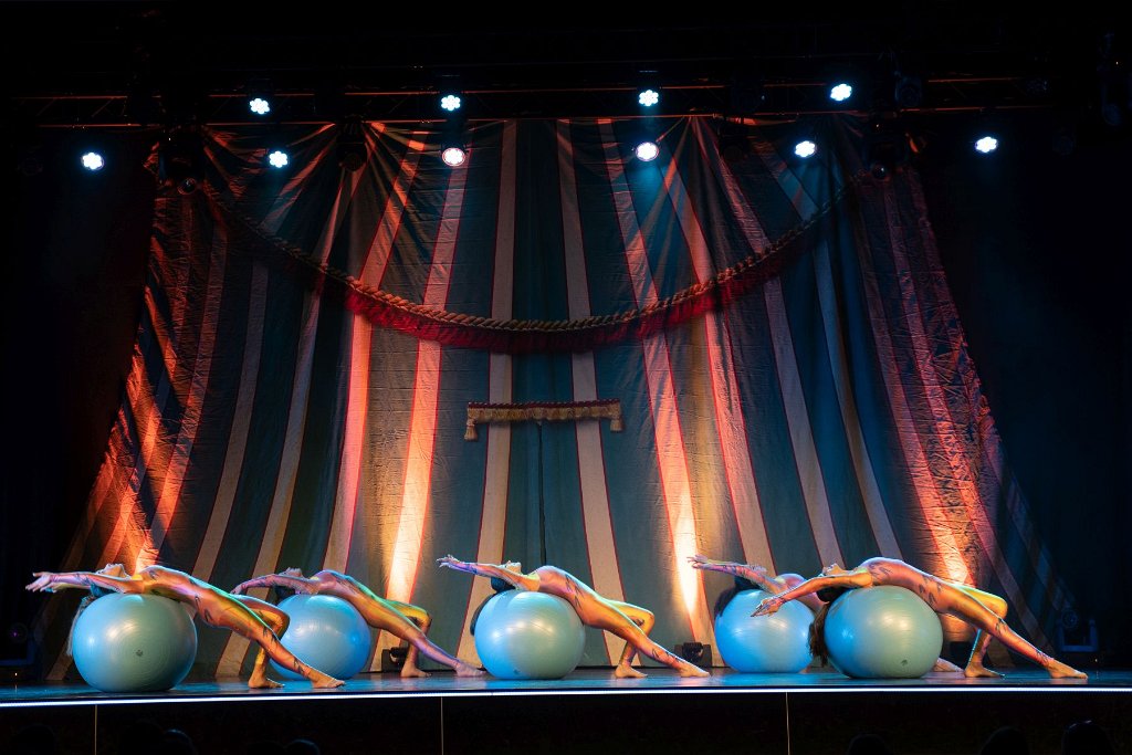 Wintercircus 6D 012.jpg